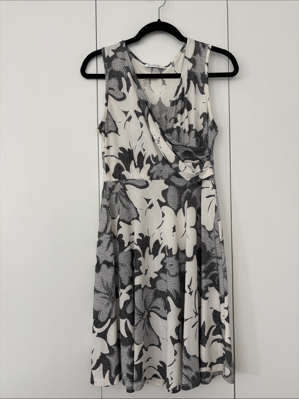Amazon Black & White Sleeveless Faux Wrap Dress - Medium